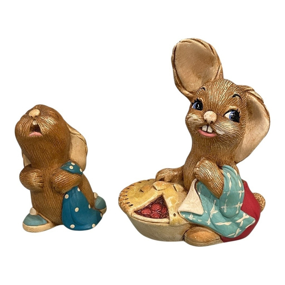 Vtg PenDelfin Bunny Figurine Set England Hand Painted Rabbits Decor Collectible